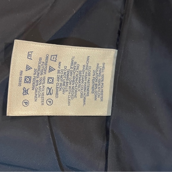 Lands End Plaid Puffer Vest 💙✨ - Picture 2 of 5